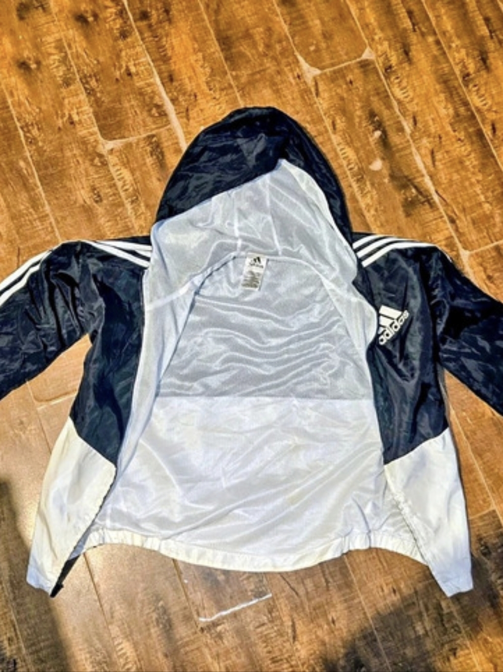 Woman's Medium adidas Essentials Big Logo Mesh Windbreaker Jacket Barely Worn